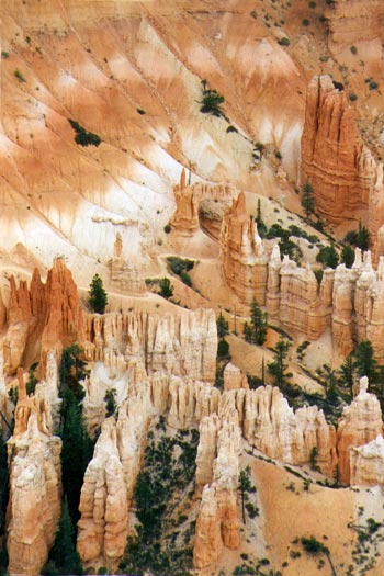 Quel artiste a bien pu créer  Bryce Canyon ?