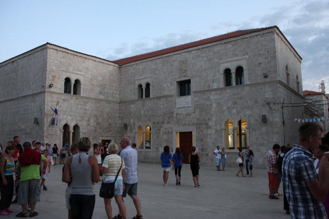 Au coeur de la ville de Pag.