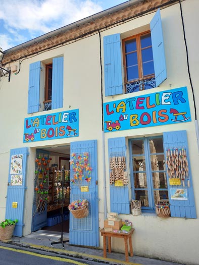 March&eacute; des artisans &agrave; Mornac