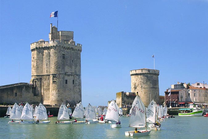 Port de la Rochelle: Tour Saint Nicolas et Tour de la Chaîne.