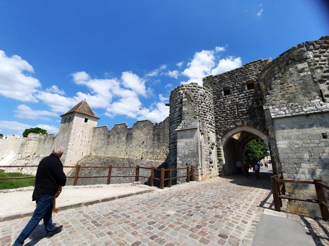 Provins