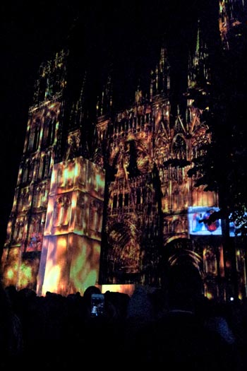 Illumination Cath&eacute;drale