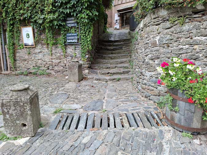 Conques