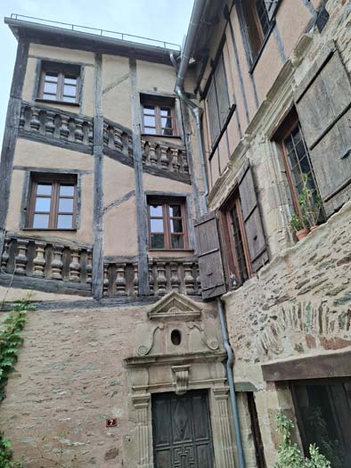 Conques