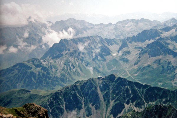 Chaîne des Pyrénées Chaîne des Pyrénées