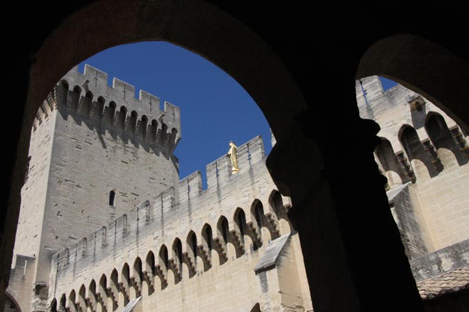 Avignon.