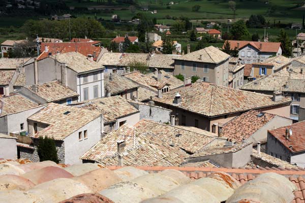 Les toits du village. Les toits du village.