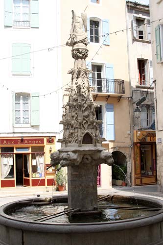 Fontaine.