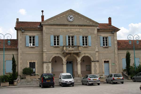 La mairie.