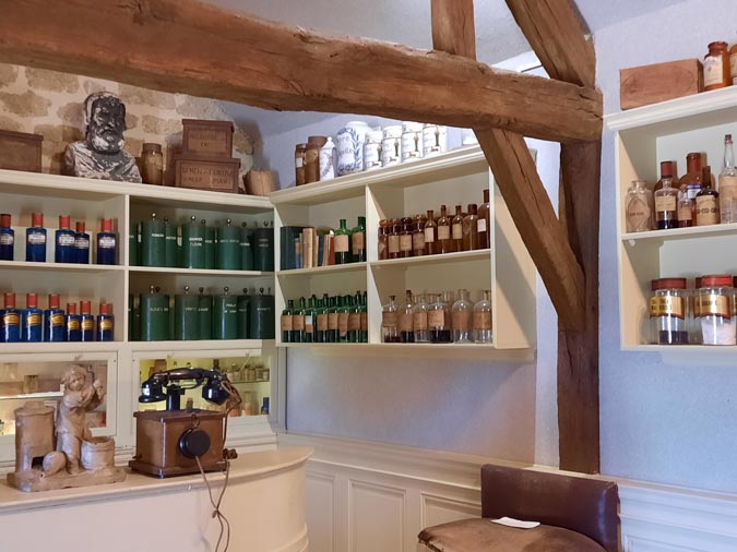 Mus&eacute;e des commerces, Dou&eacute;