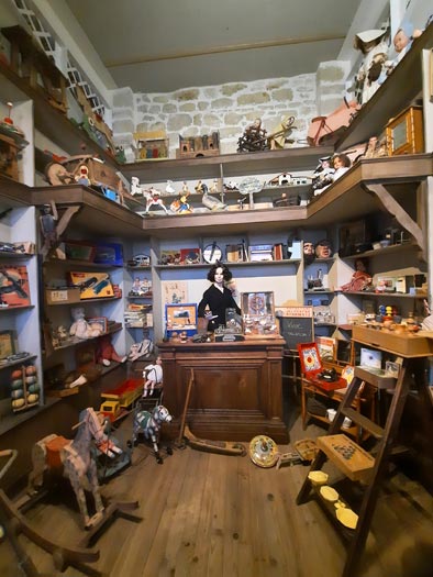 Mus&eacute;e des commerces, Dou&eacute;