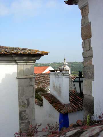 Au dessus de la ruelle.