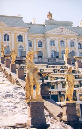 Peterhof sous la neige