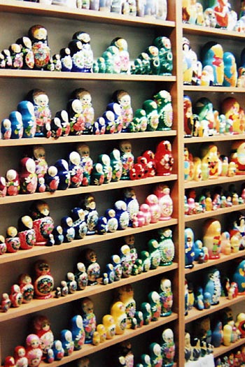 Magasin de poupées gigognes. Magasin de poupées gigognes.