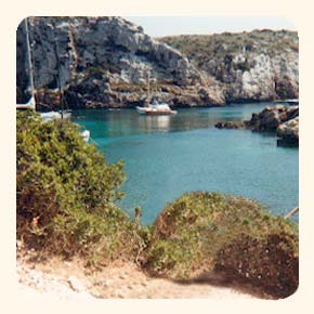 Pas de route pour atteindre Cala Covas, juste la mer !