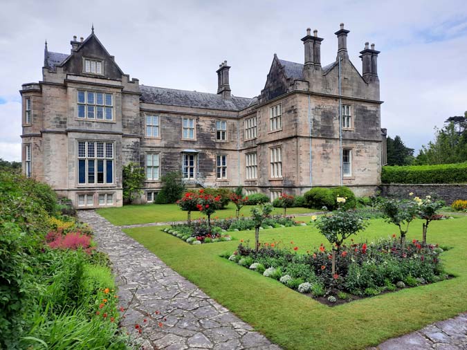 Muckross-House