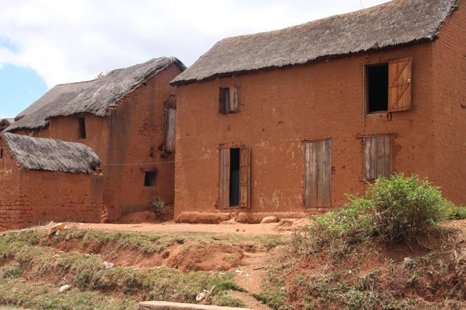 Maisons en latérite.