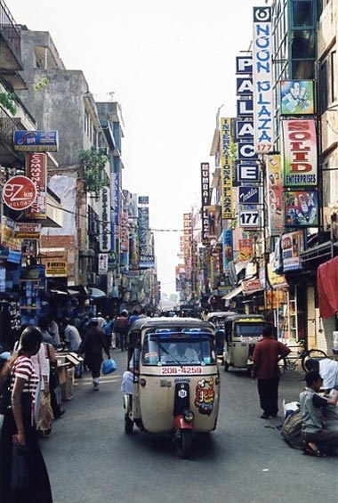 Colombo, la plus grande ville du Sri Lanka. Colombo, la plus grande ville du Sri Lanka.