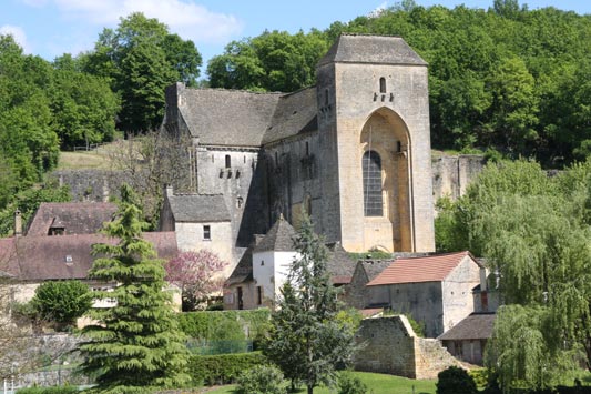 L'abbaye de Saint Amand de Coly